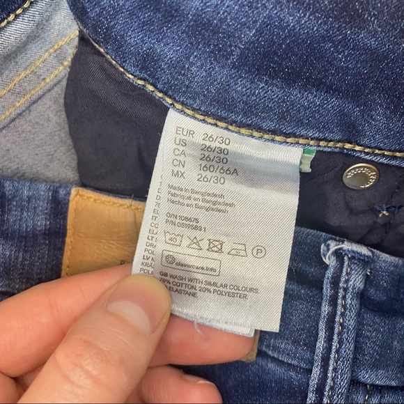 H&M &Denim Skinny Jeans Size 26, 30” inseam - Picture 5 of 8
